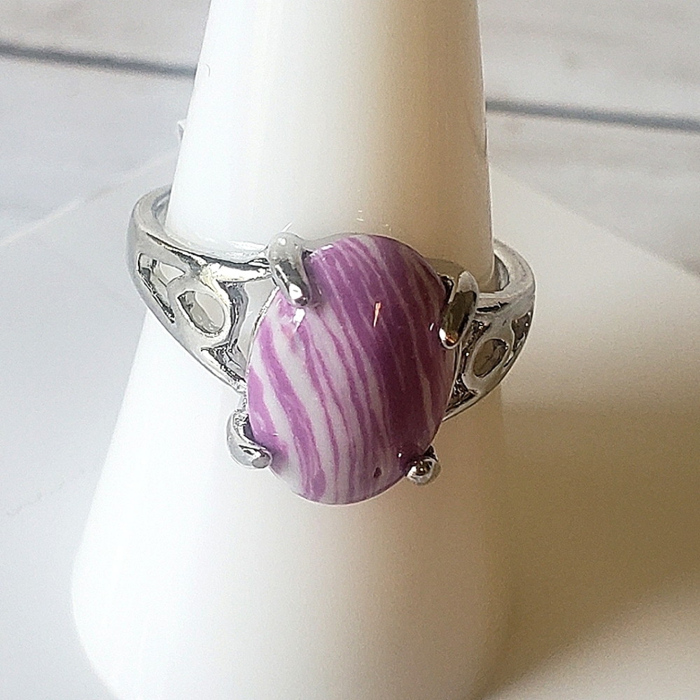 4. Oval, Boho style Vintage Ring, size 19 (9 US) NWT